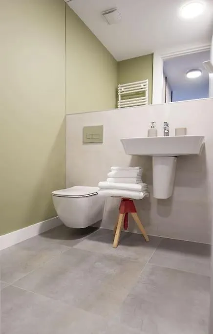 Apartment The Shades Of Grey 123 - Cloud9 Residence - Pipera - Floreasca - Barbu Vacarescu Area Bucharest