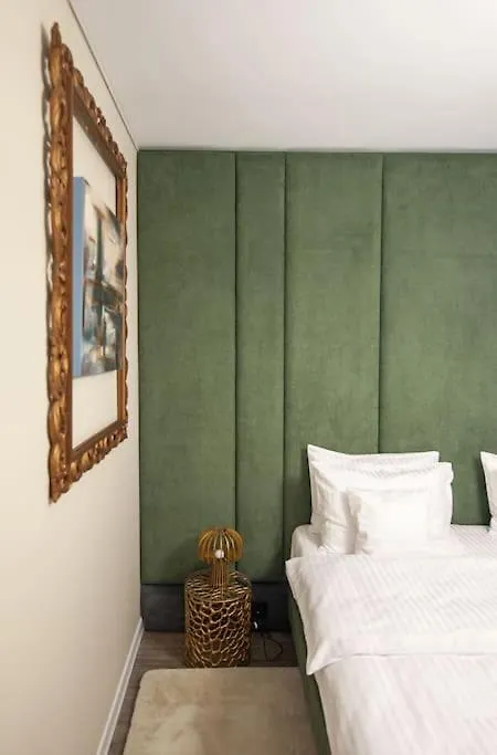 The Shades Of Grey 123 - Cloud9 Residence - Pipera - Floreasca - Barbu Vacarescu Area Bucharest Apartment